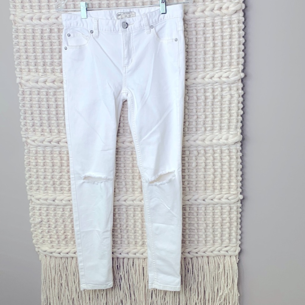Free People Busted Knee Jeans - Picture 3 of 9